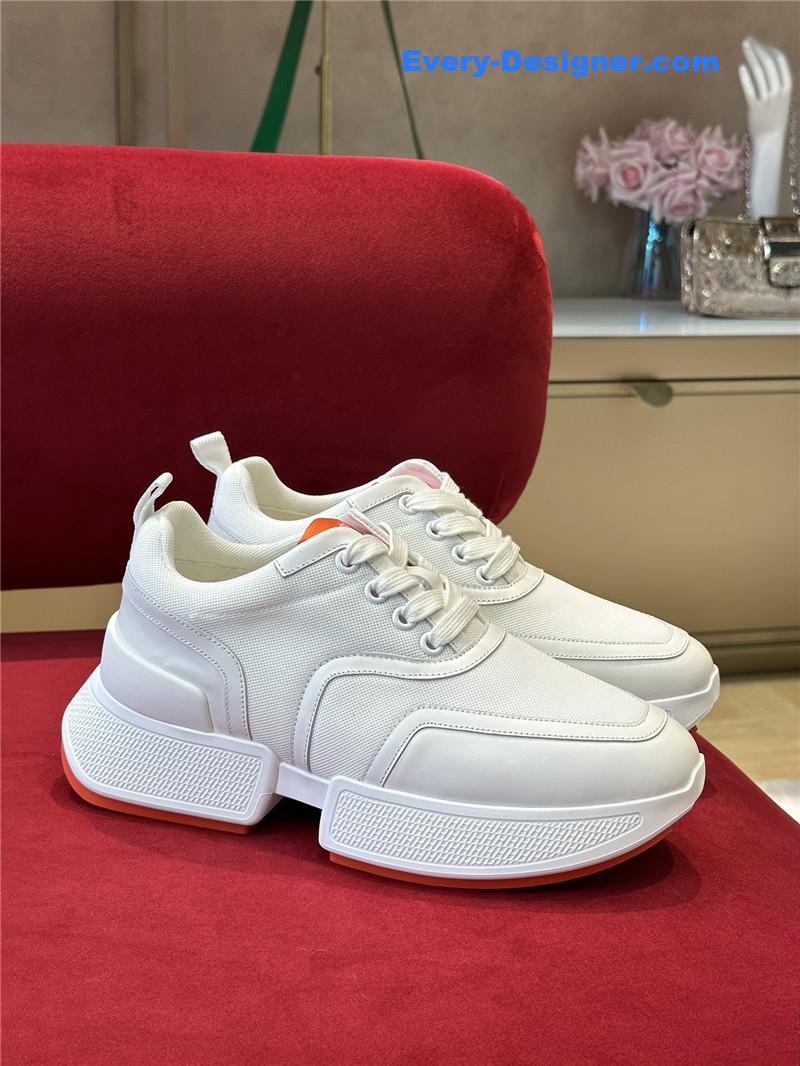 H**me5 new sneakers