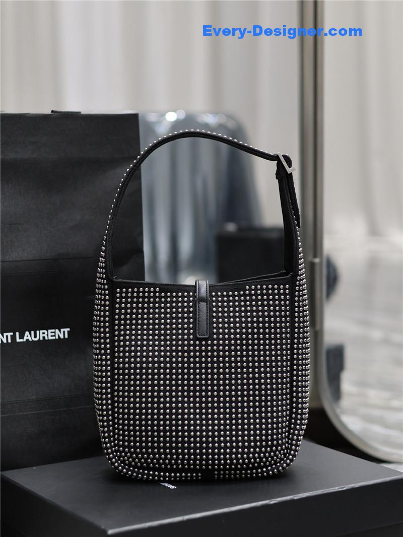 Y51 le 5a7 hobo bag