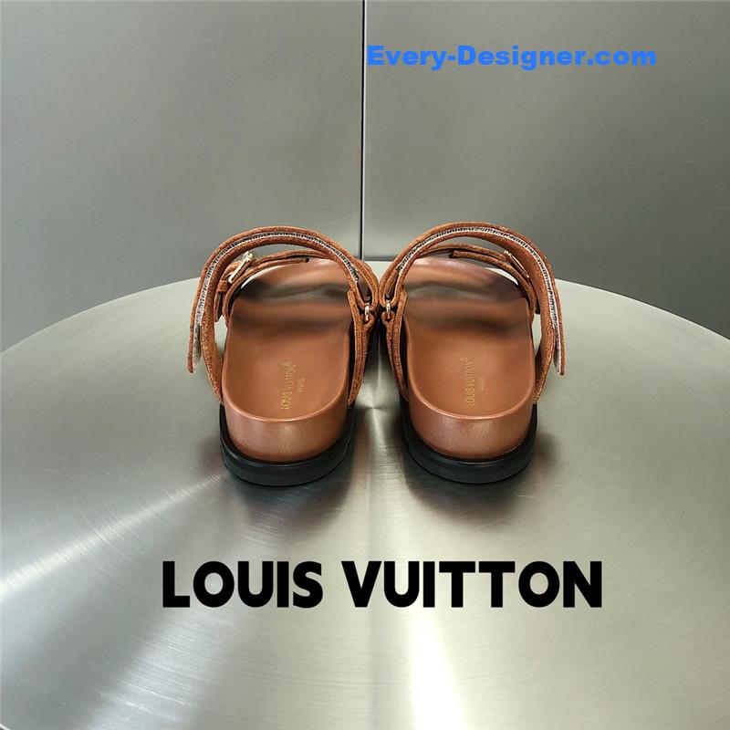 l0vis Vvtt0n lv metal buckle logo platform slippers