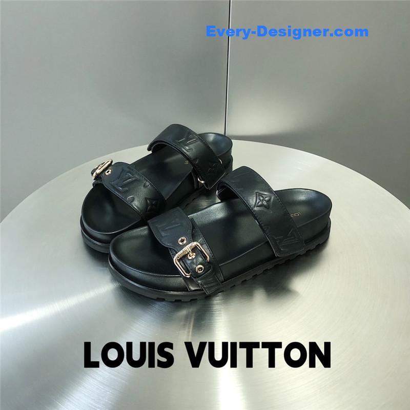 l0vis Vvtt0n lv metal buckle logo platform slippers
