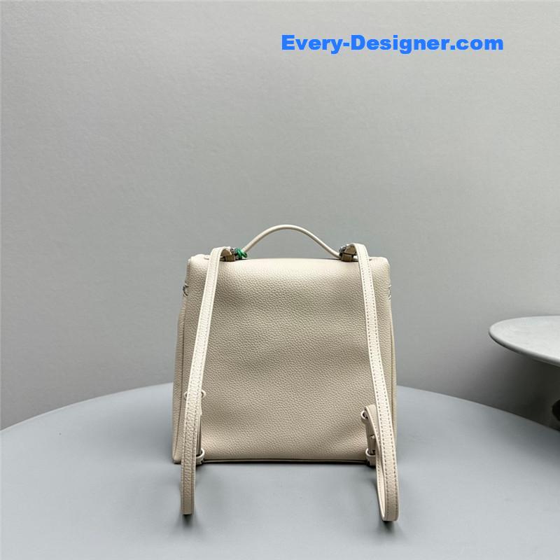 L0r0 P1ana extra pocket backpack