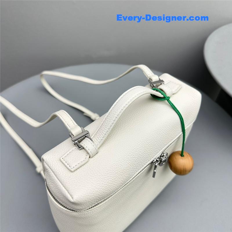 L0r0 P1ana extra pocket backpack