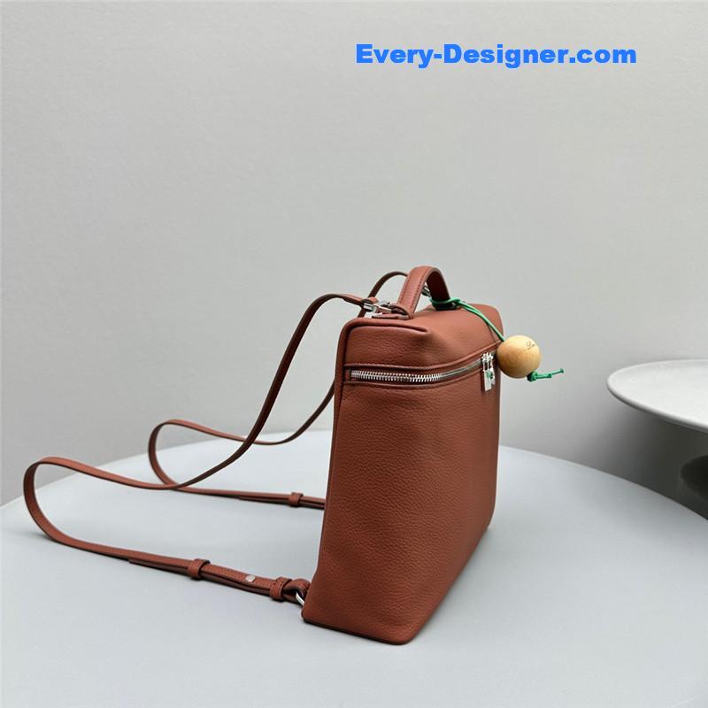 L0r0 P1ana extra pocket backpack