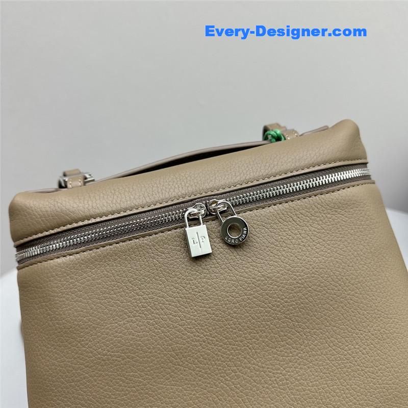 L0r0 P1ana extra pocket backpack