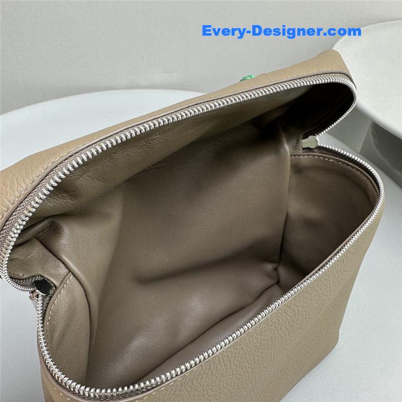 L0r0 P1ana extra pocket backpack