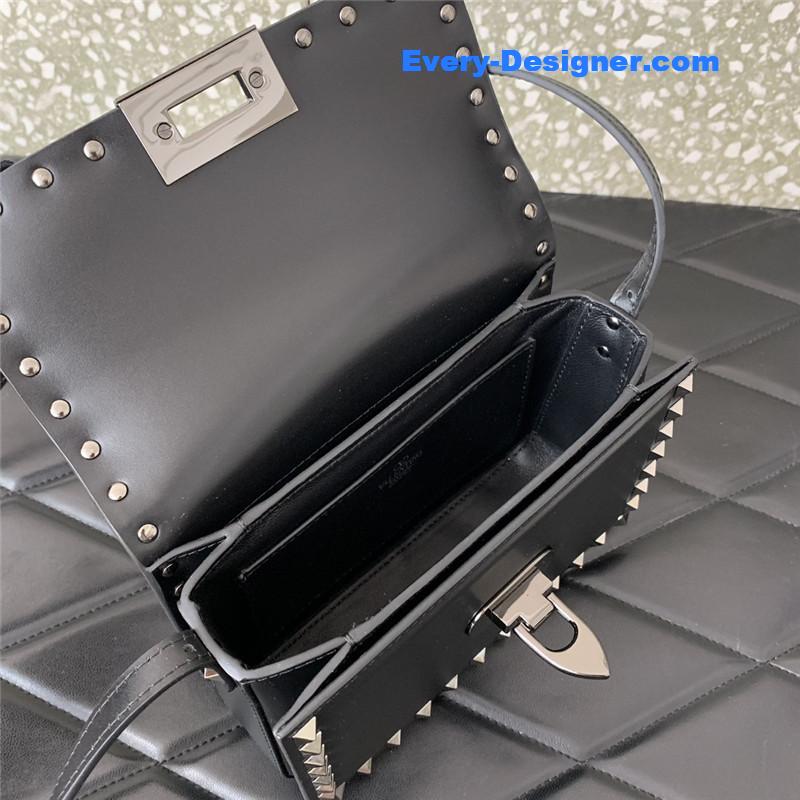 Va1e*ntin0 garavani rockstud23 small leather bag