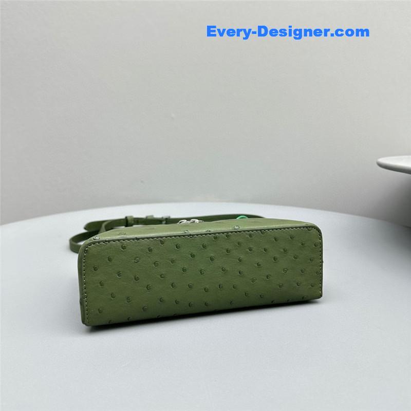 L0r0 P1ana extra pocket ostrich leather pouch