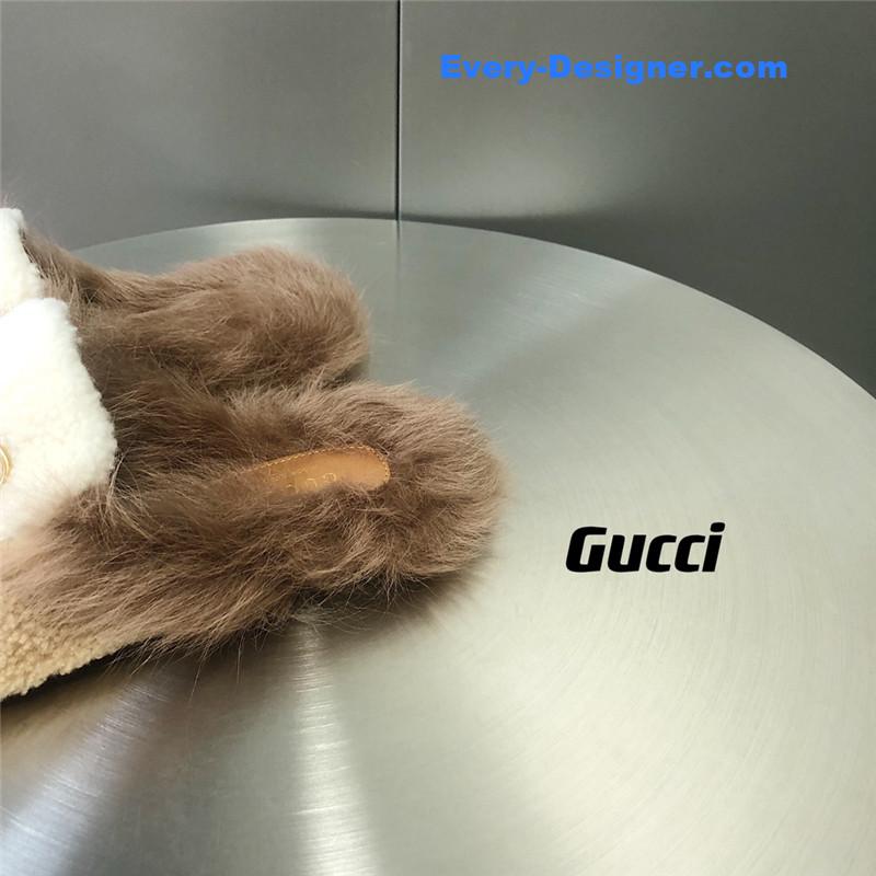 Gvc*1 fur slippers