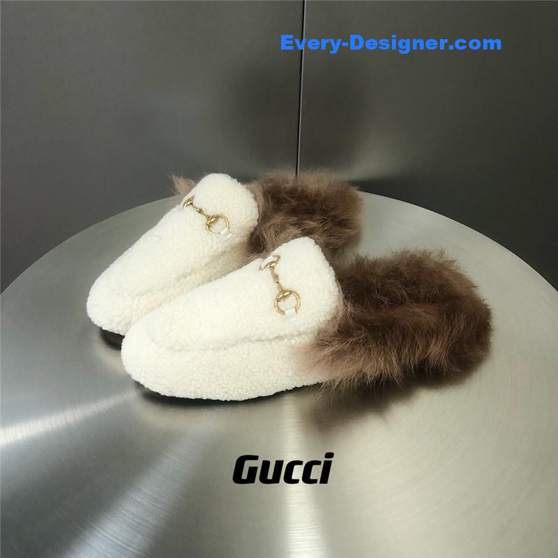 Gvc*1 fur slippers