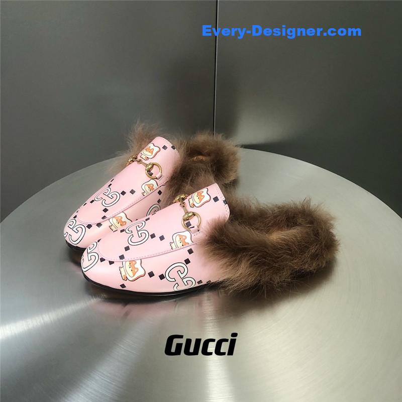 Gvc*1 fur slippers