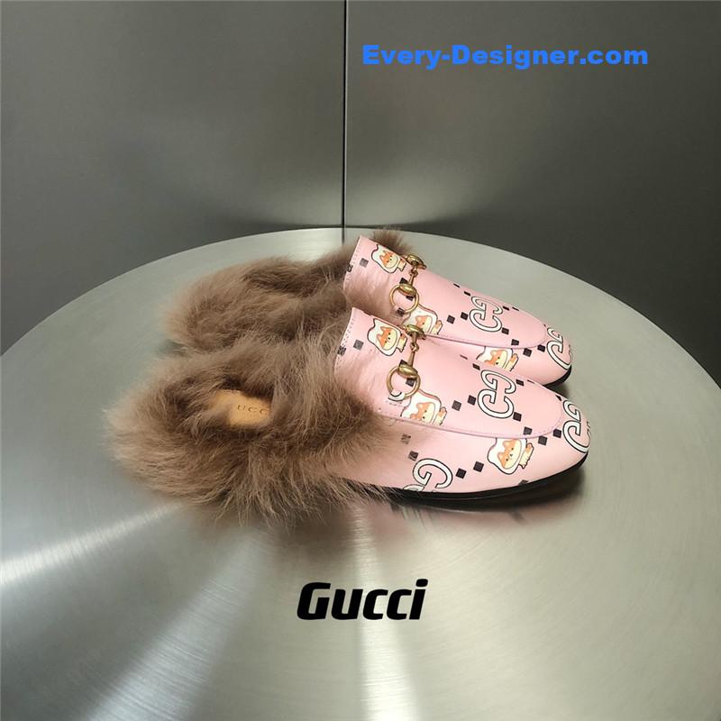 Gvc*1 fur slippers