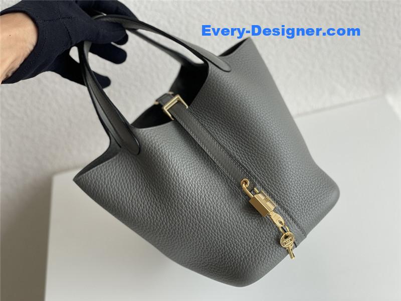 H**me5 lock 18 bag