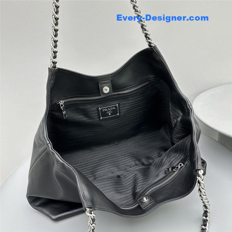Pra*a hobo bag
