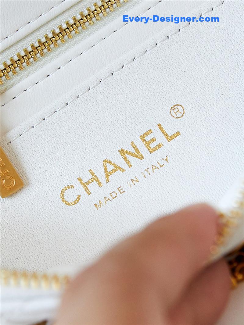 Ch**el pearl chain waist bag