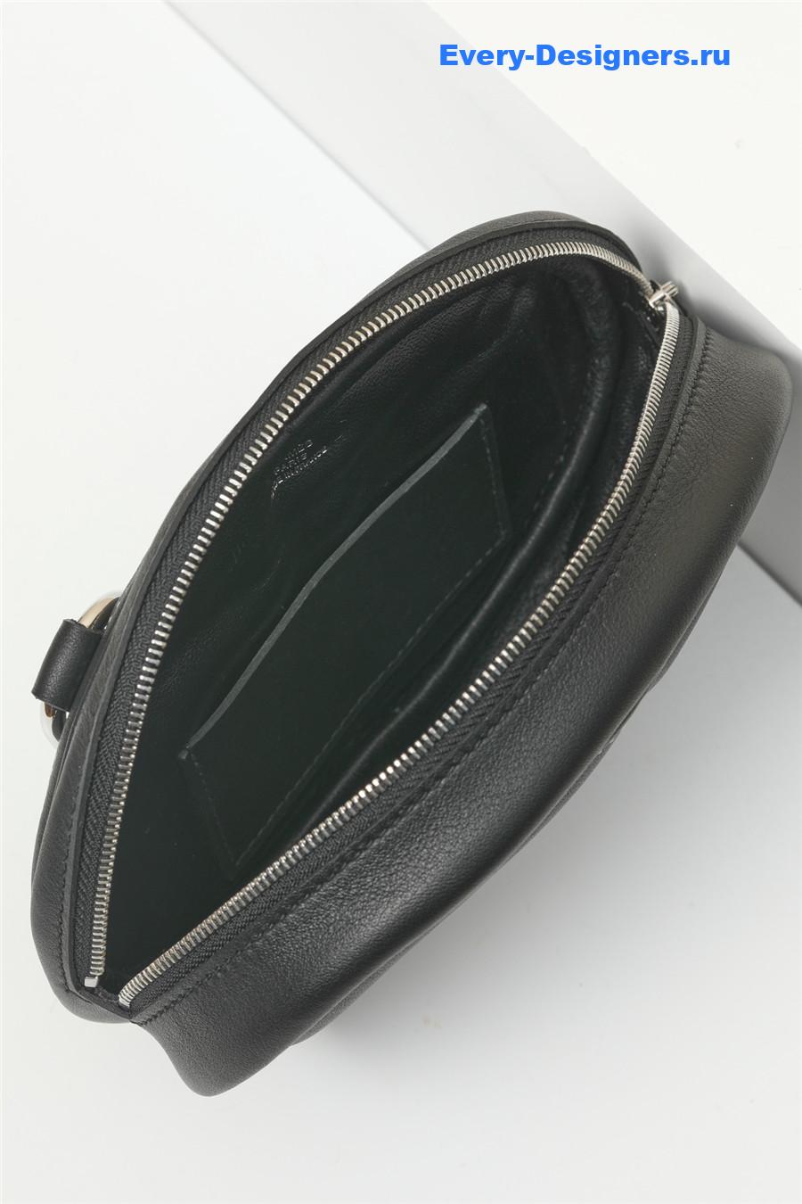 H**me5 in the loop belt bag