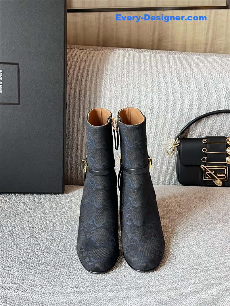 F**di delfina ankle boots