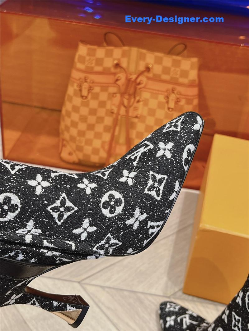 l0vis Vvtt0n lv logo printed short boots