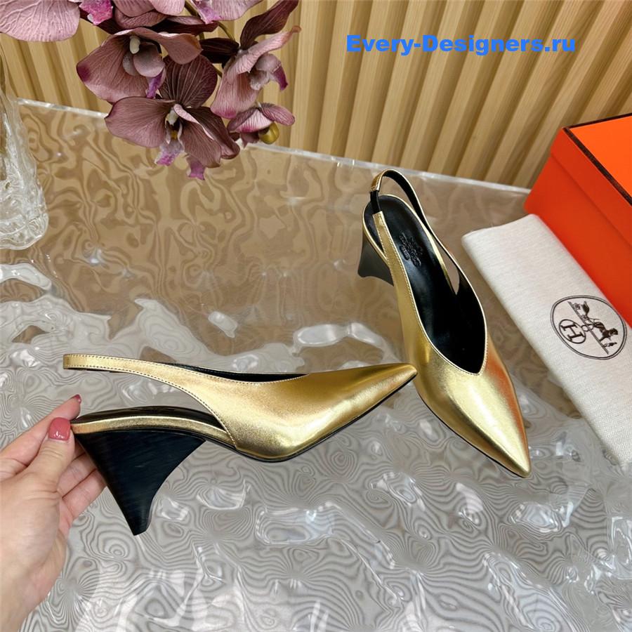 H**me5 goatskin high pointed slingbacks in gold