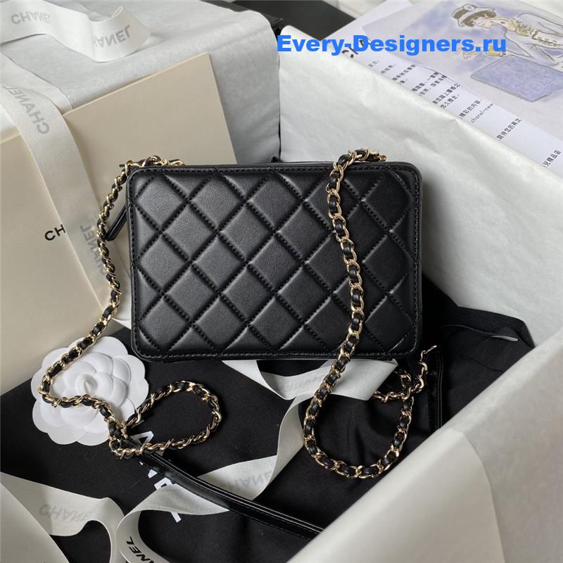 Ch**el camera bag