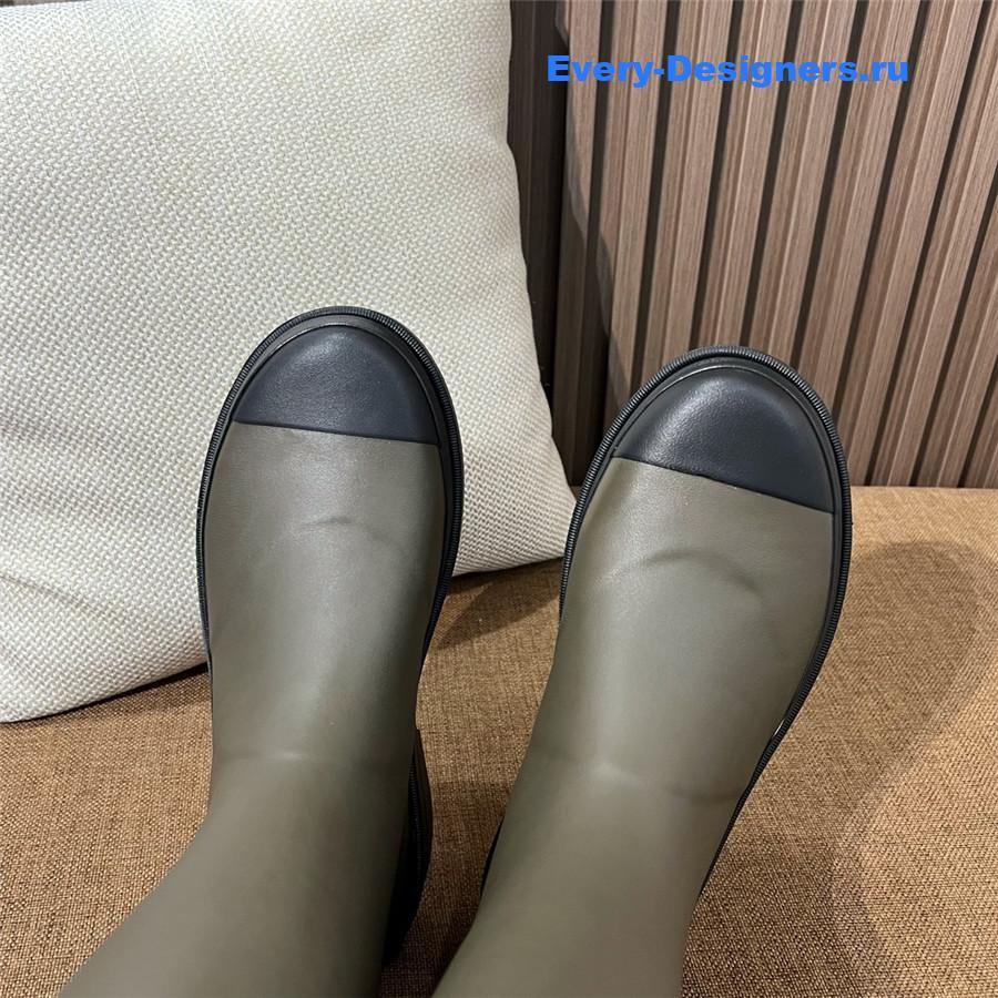 Ch**el green rubber rain boots