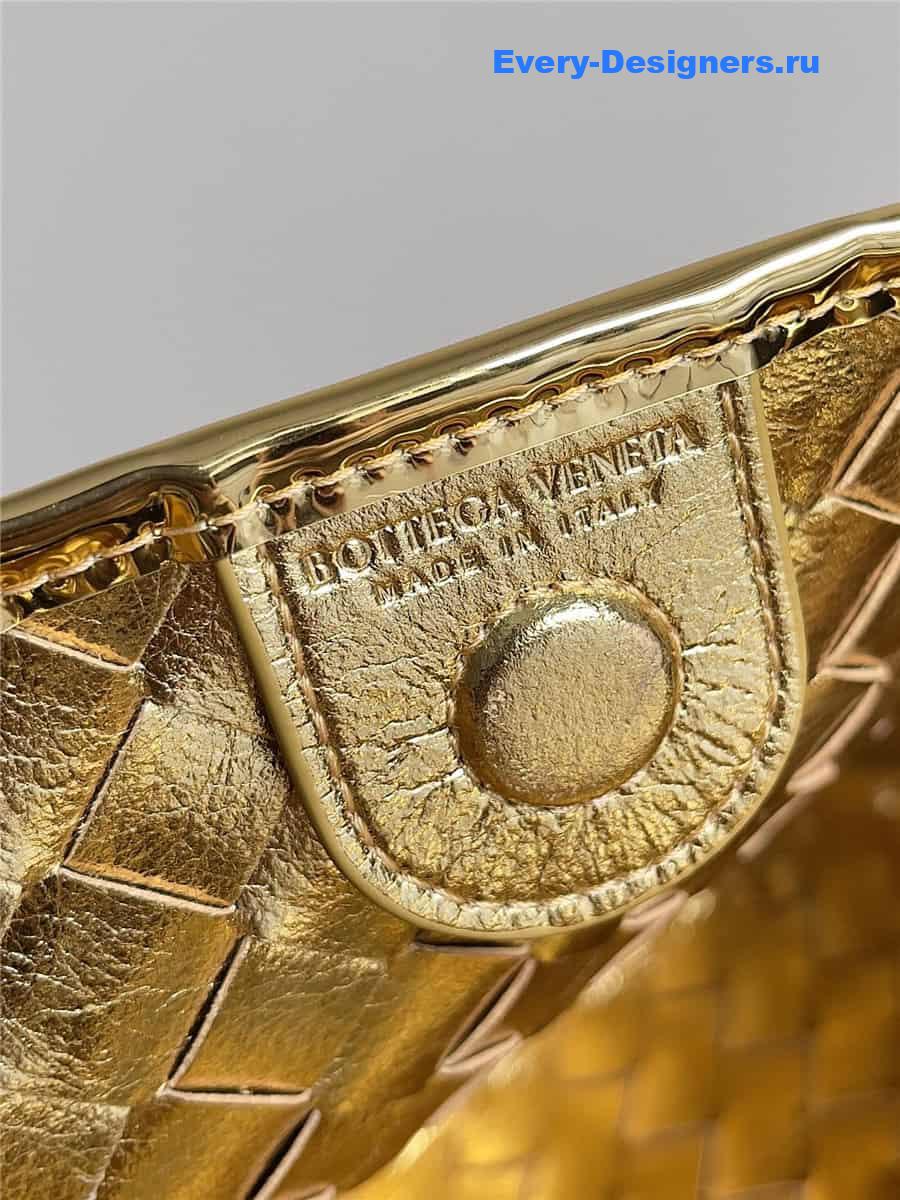 b0tt*ga Ven*ta gold medium sardine bag