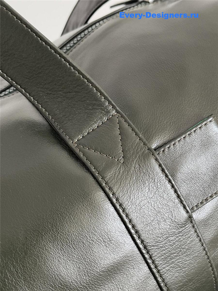 b0tt*ga Ven*ta leather travel bag