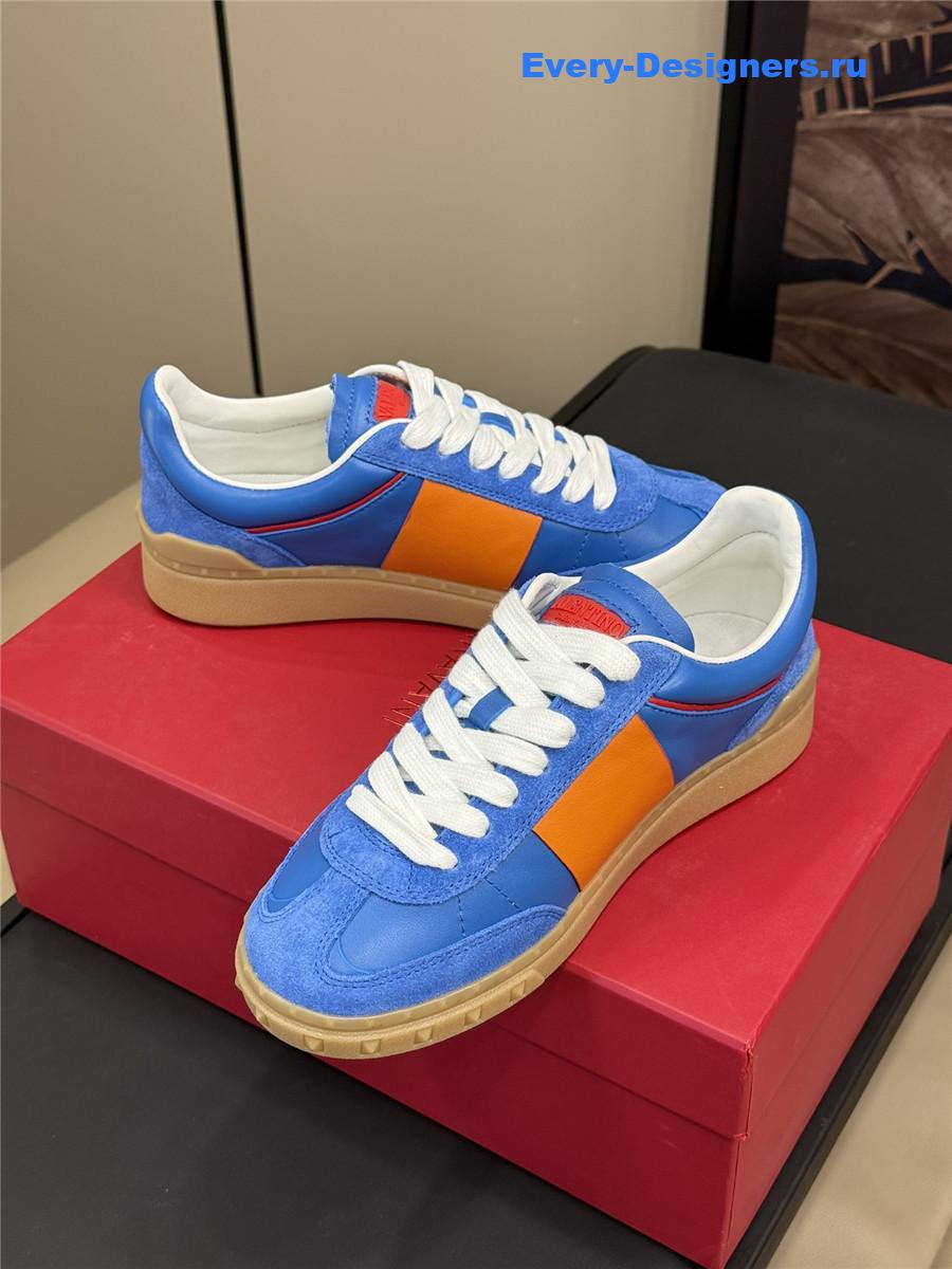 Va1e*ntin0 blue low-top sneakers