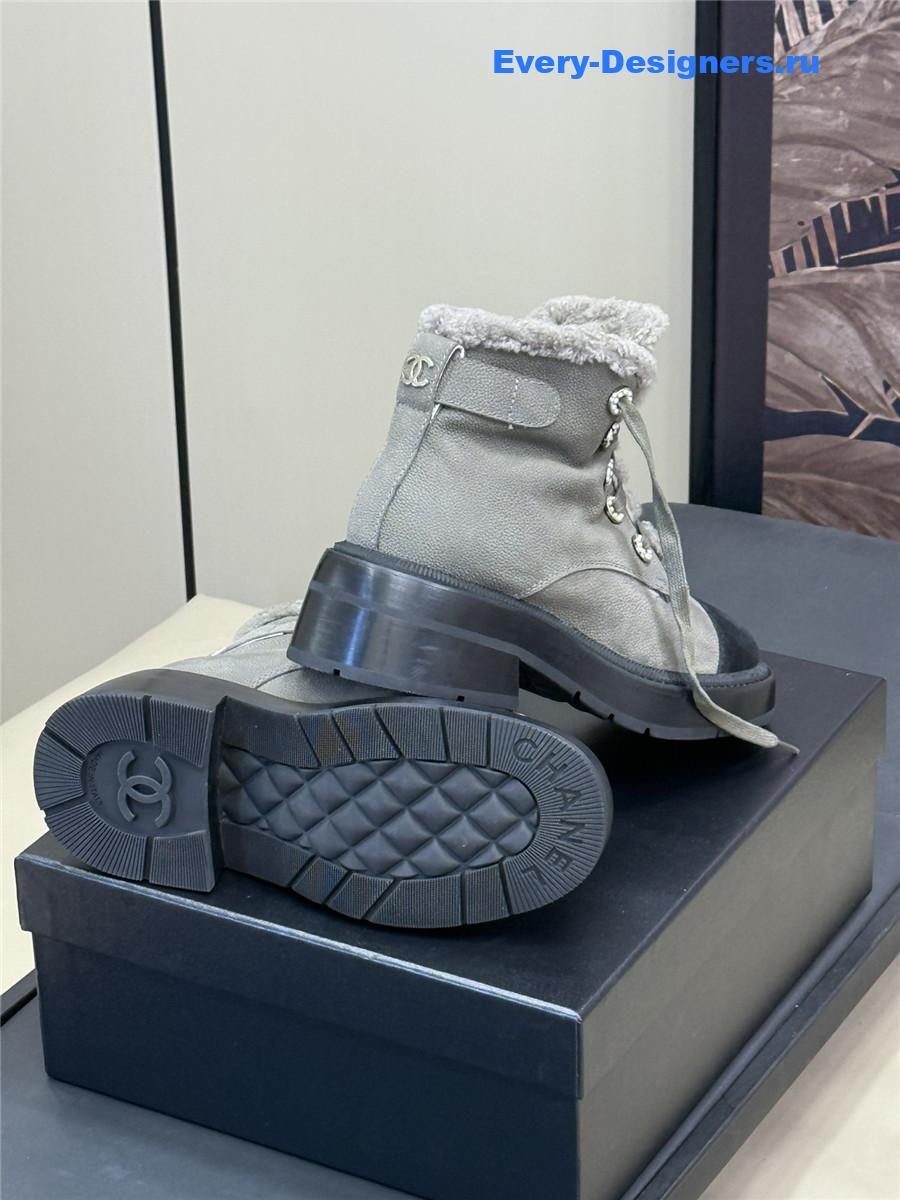 Ch**el fur ankle boots