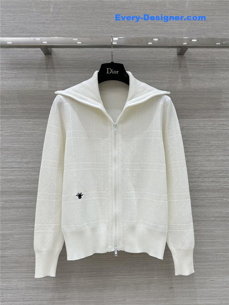D10r check bee embroidered knitted suit