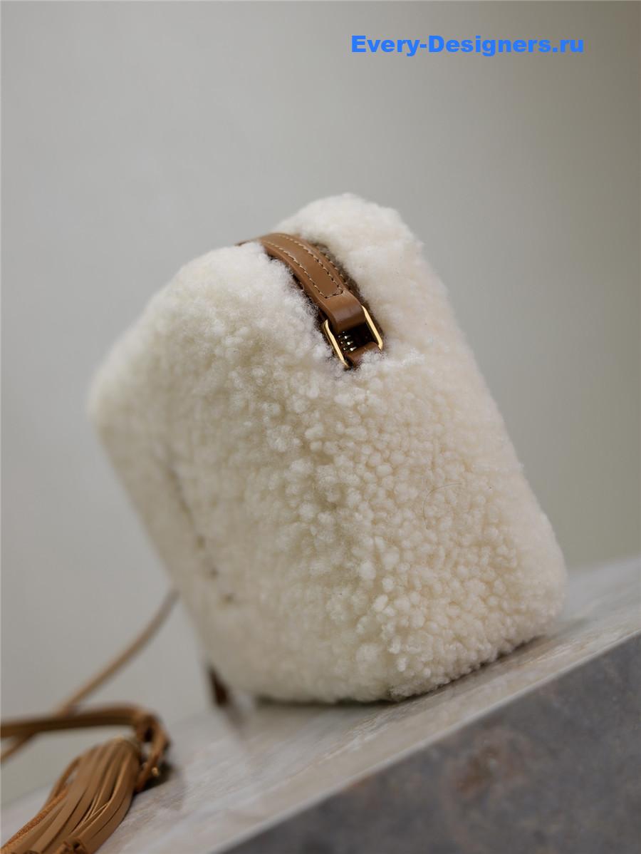 Sa1nt Lau*nt wool lou camera bag