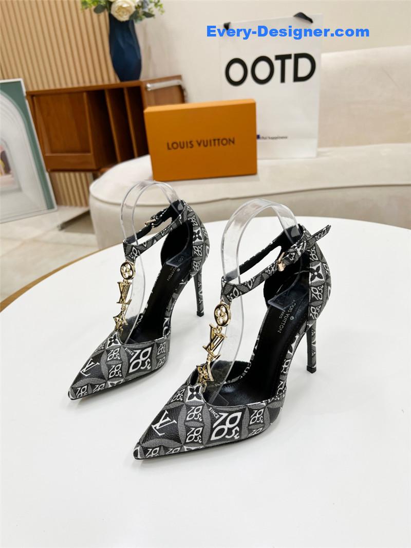 l0vis Vvtt0n lv metal chain high heels