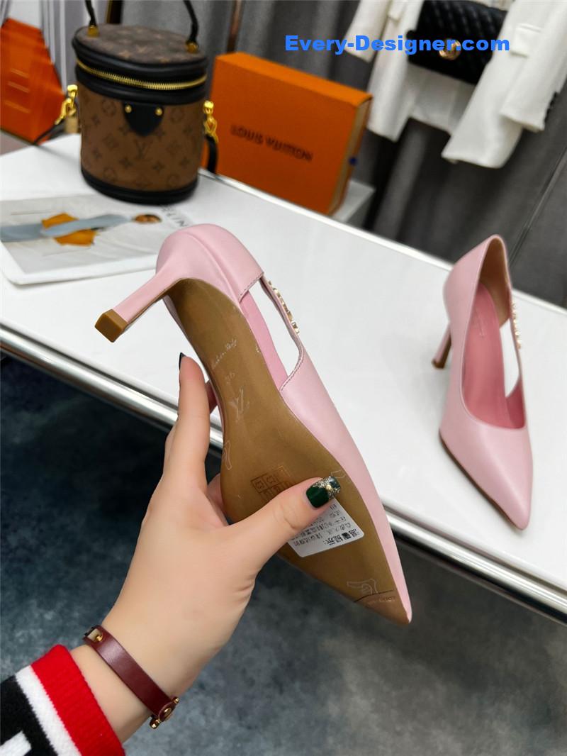 l0vis Vvtt0n lv metal buckle high heels