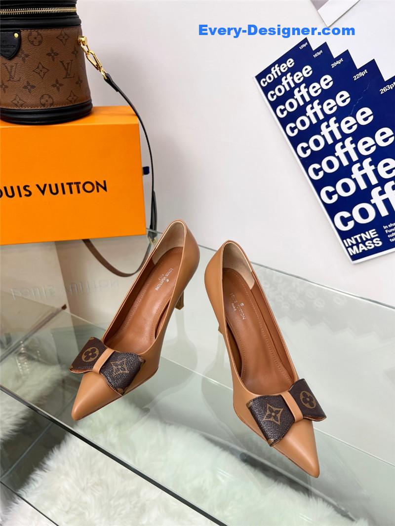 l0vis Vvtt0n lv bow high heels