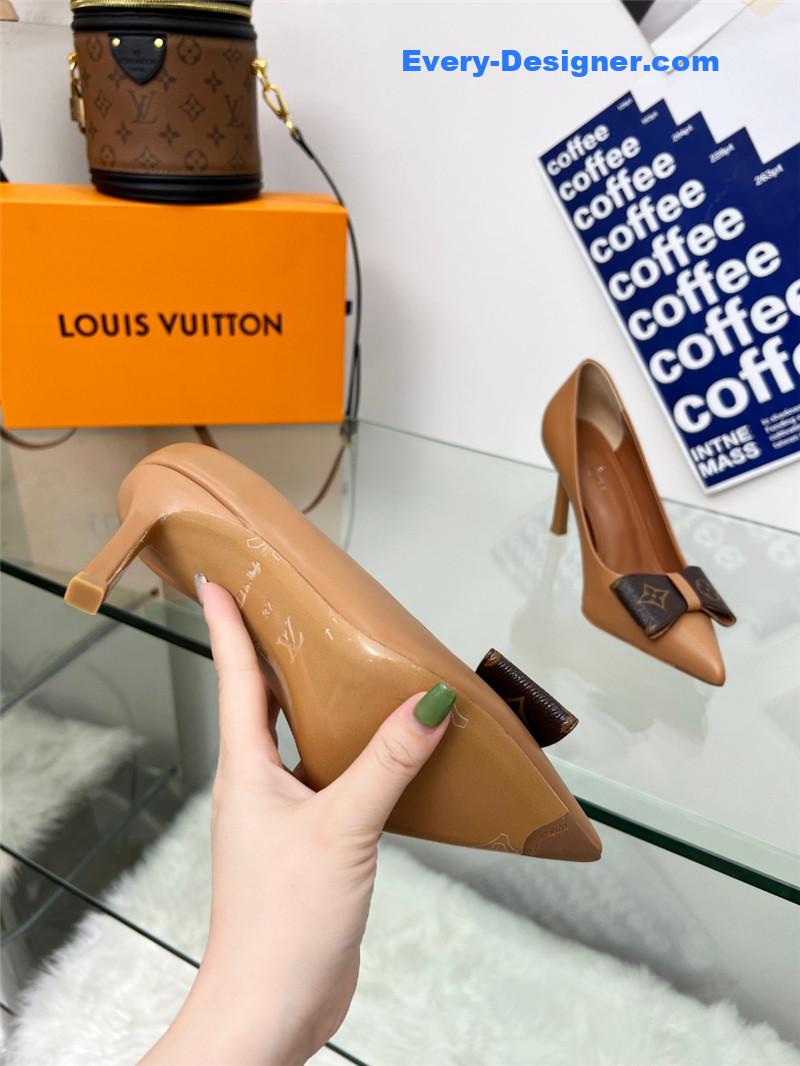 l0vis Vvtt0n lv bow high heels
