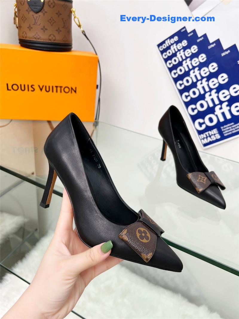 l0vis Vvtt0n lv bow high heels