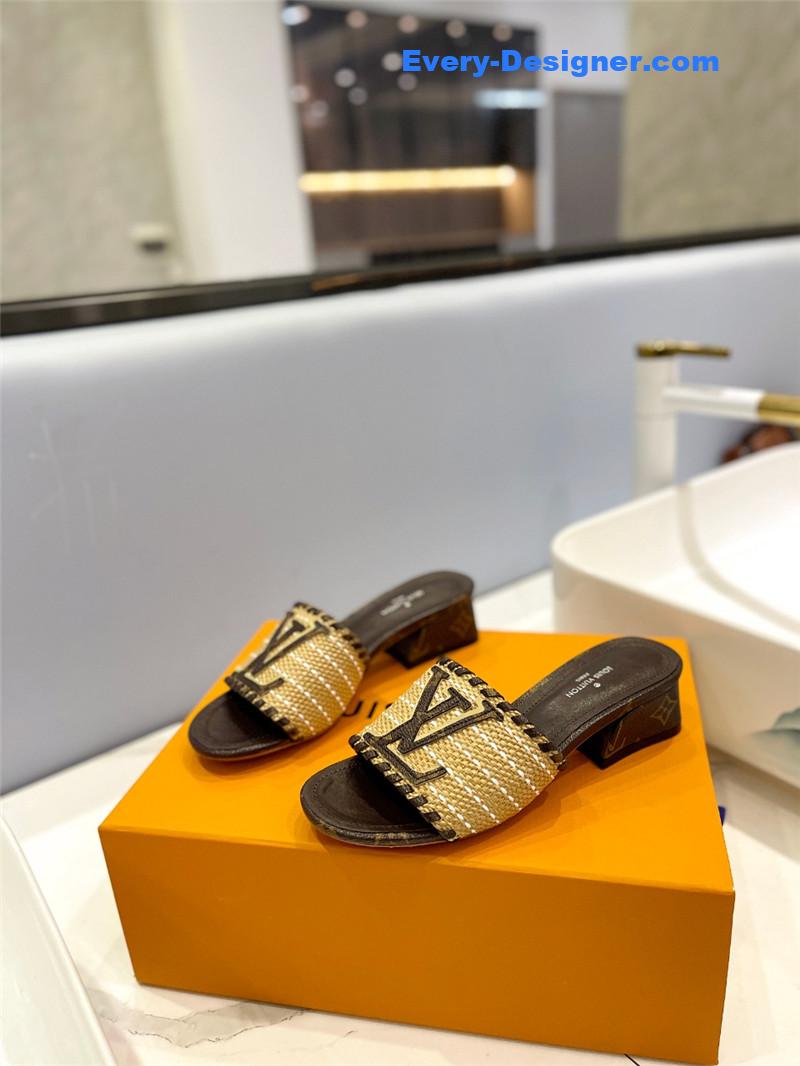 l0vis Vvtt0n lv catwalk style british retro slippers