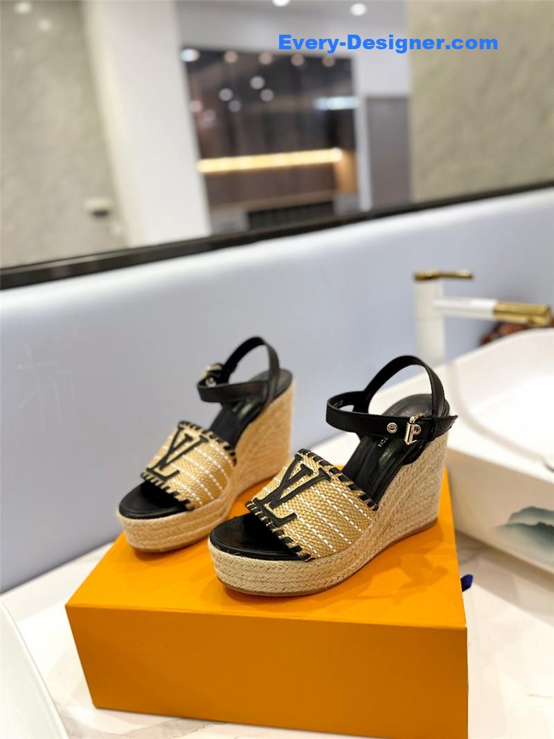 l0vis Vvtt0n lv latest catwalk platform sandals