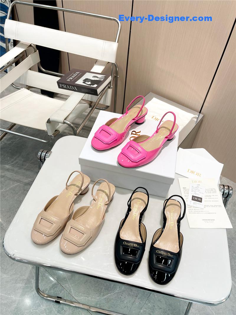 D10r hollow strappy sandals