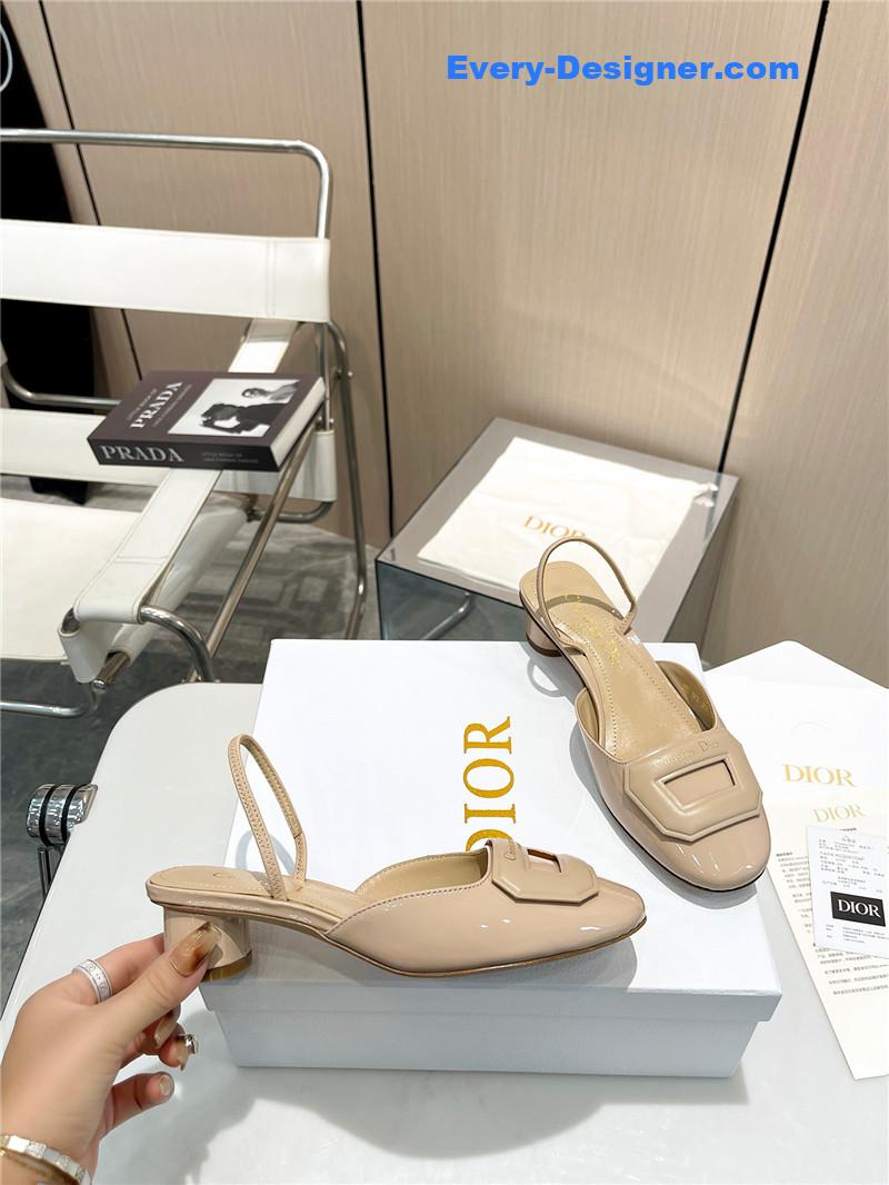 D10r hollow strappy sandals