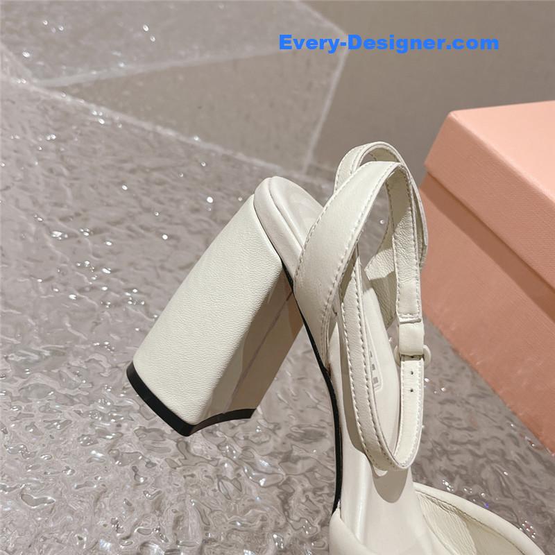 M1um1u new rhinestone pinch sandals