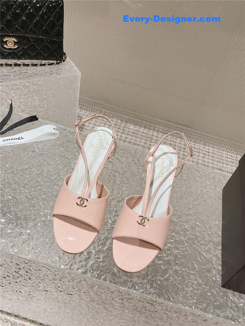 CC explosion models large logo sandals