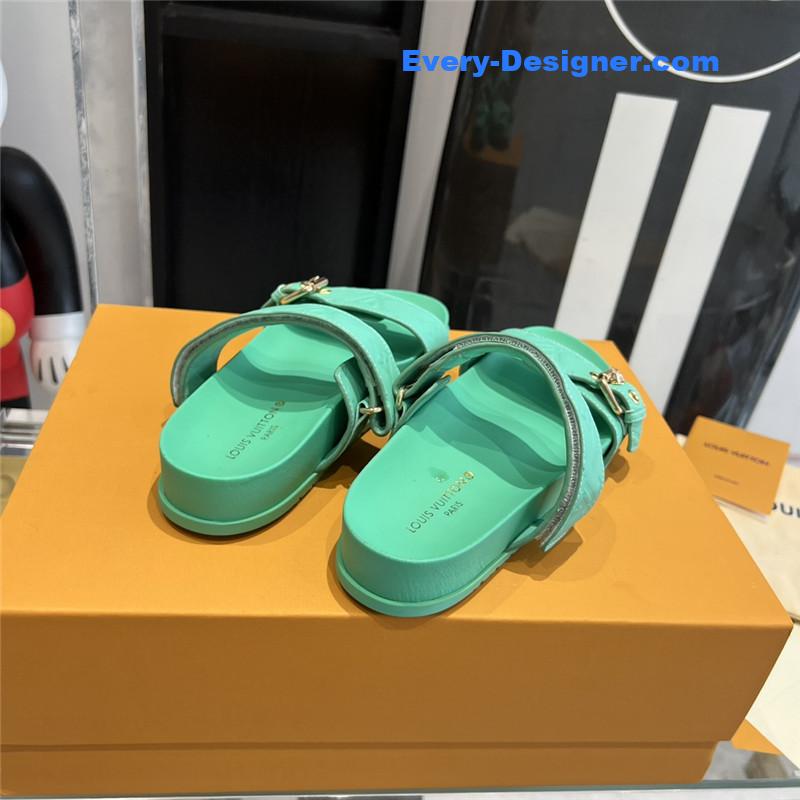 l0vis Vvtt0n lv spring summer beach slippers