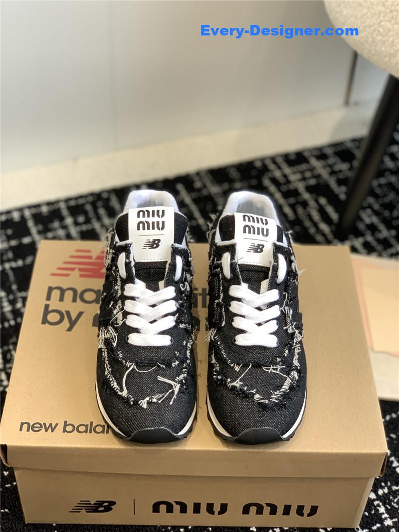 M1um1u retro rough grain upper stitching casual shoes