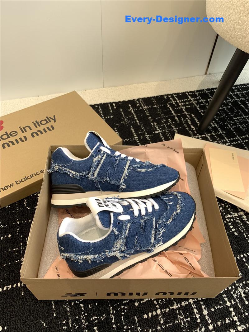 M1um1u retro rough grain upper stitching casual shoes