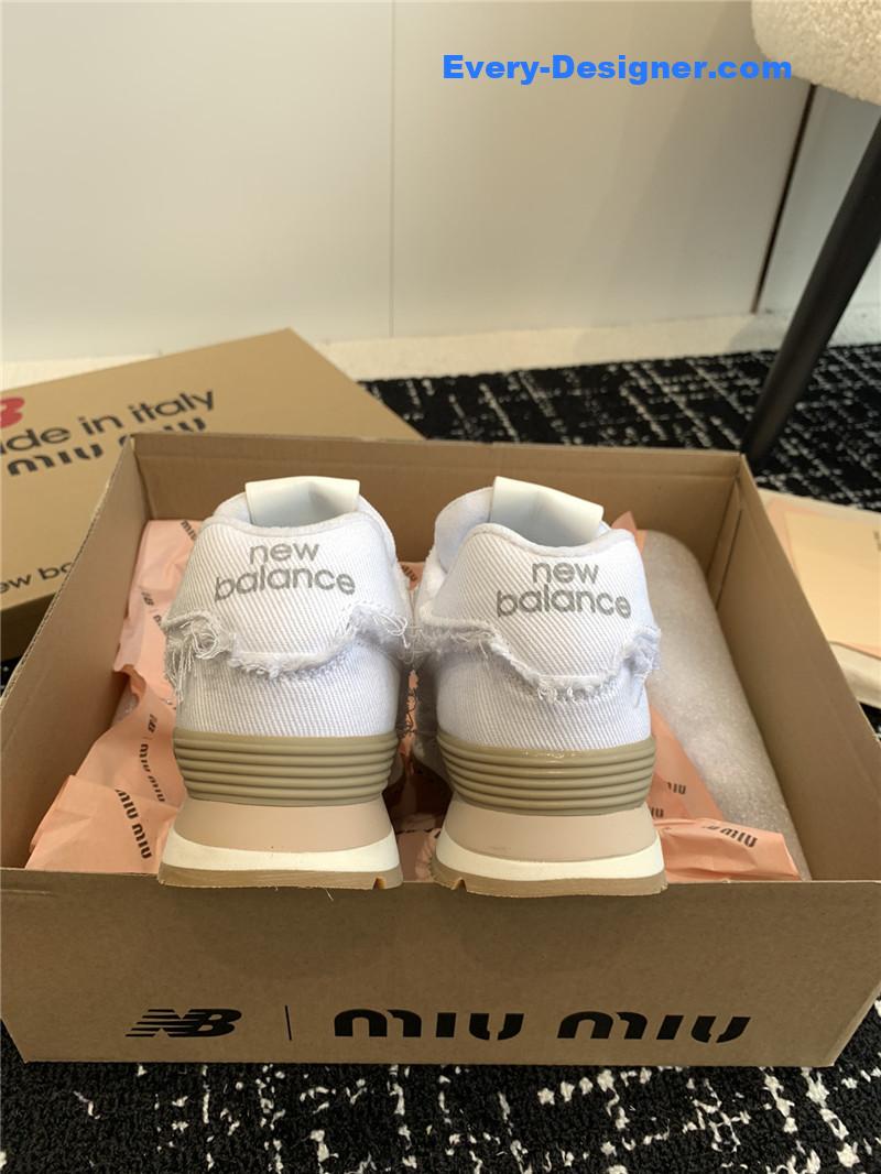 M1um1u retro rough grain upper stitching casual shoes