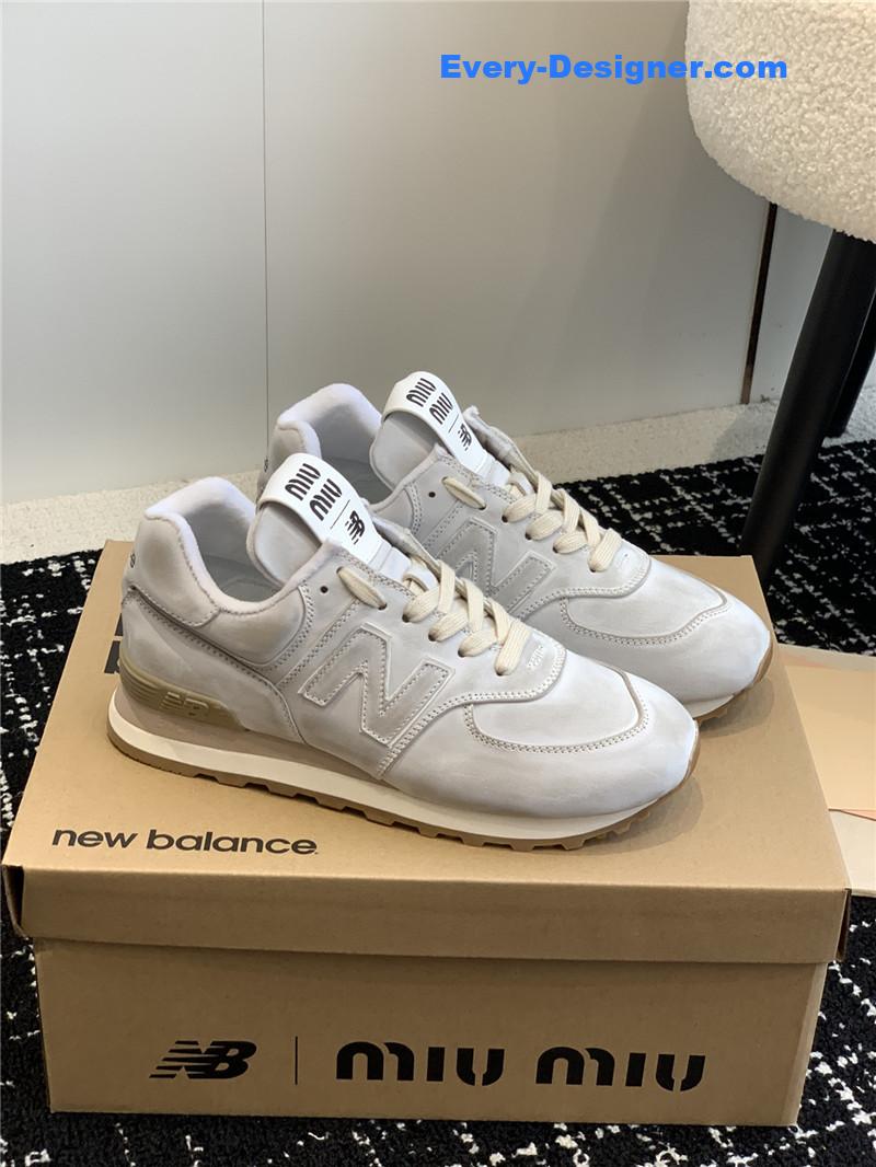 M1um1u retro rough grain upper stitching casual shoes