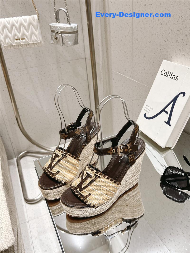 l0vis Vvtt0n lv straw platform sandals