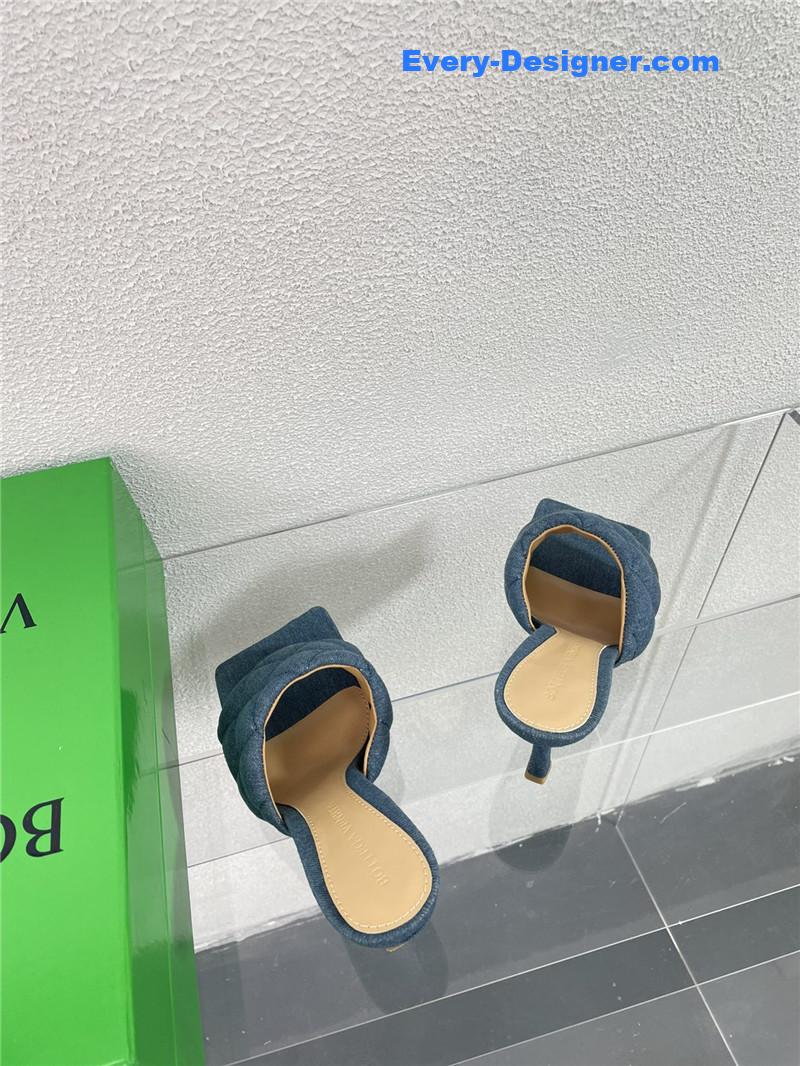 b0tt*ga Ven*ta new wash denim deep mouth slippers