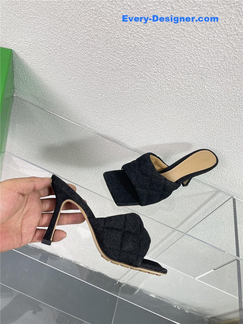 b0tt*ga Ven*ta new wash denim deep mouth slippers