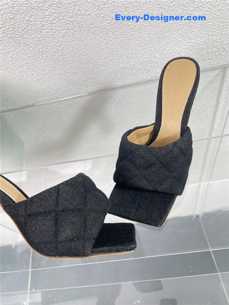 b0tt*ga Ven*ta new wash denim deep mouth slippers